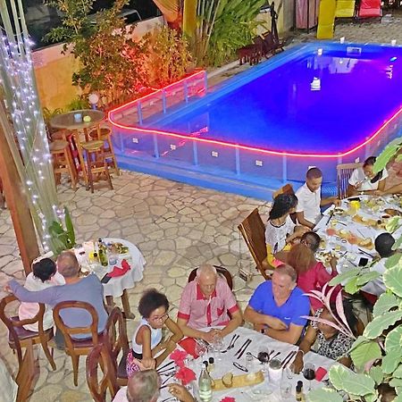 Hotel Restaurant Coco Lodge Majunga มาฮาจังกา ภายนอก รูปภาพ