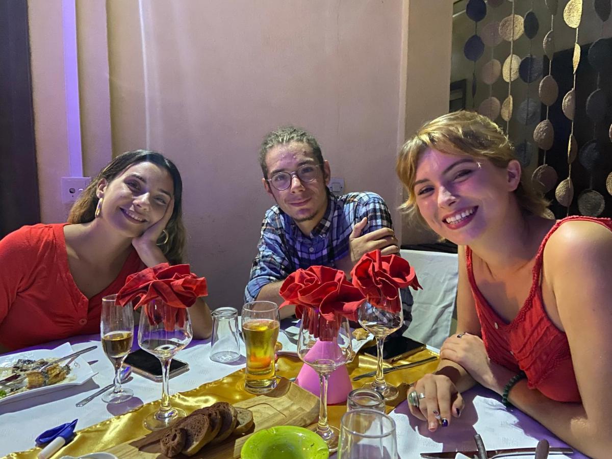 Hotel Restaurant Coco Lodge Majunga มาฮาจังกา ภายนอก รูปภาพ