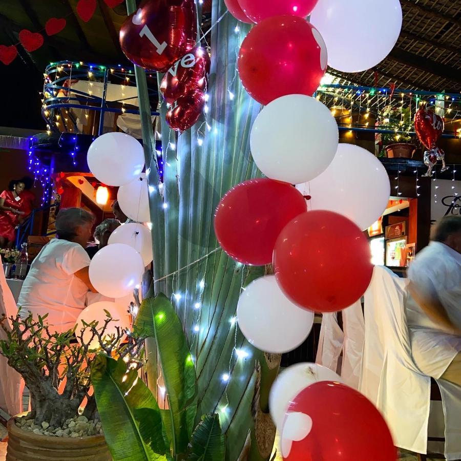 Hotel Restaurant Coco Lodge Majunga มาฮาจังกา ภายนอก รูปภาพ